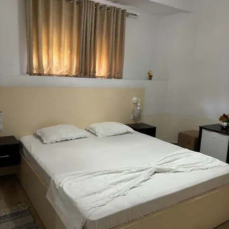 Adi Hoxha Guest house Berat