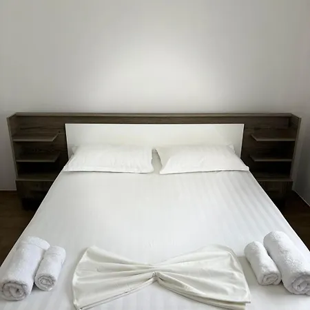 Adi Hoxha Guest house Berat