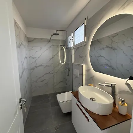 Adi Hoxha Guest house Berat