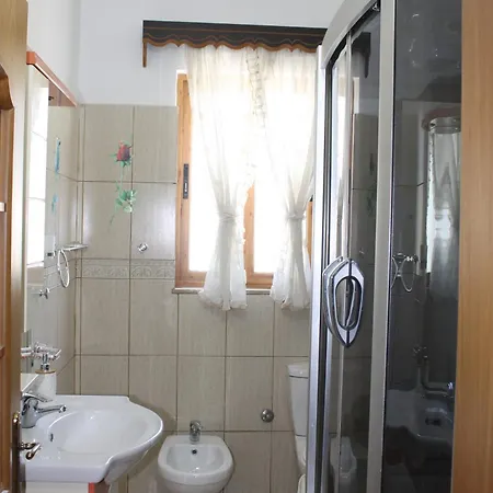 Adi Hoxha Gasthuis Berat