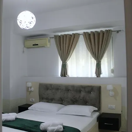 Adi Hoxha * 培拉特