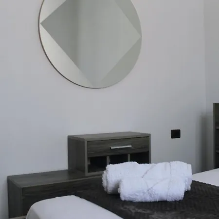 招待所 Adi Hoxha *